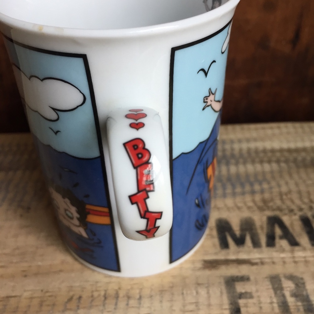Betty Boop Wipe Out porcelain mug New - Picture 5 of 8